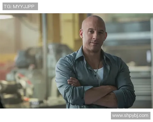 足球明星亚克力艺术作品展现运动之美与激情的完美结合