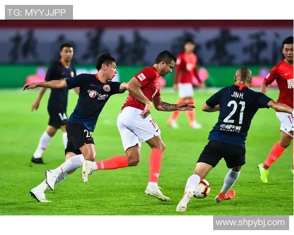 深圳足球队以87分领跑精英赛积分榜展现强劲实力和夺冠希望